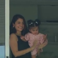 Anushka shows their daughter Vamika for the first time