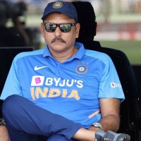 ravisatsry praises dhoni