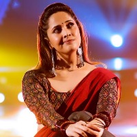 anasuya slams netizens