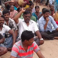 Thousands of Andhra employees gather in Vijayawada for protest