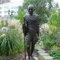 Culprits vandalizes Gandhi statue in New York city 