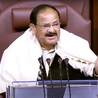 Children should be taught stories of brave heroes: Naidu