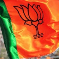 BJP fires on TRS over map in Dharani portal 