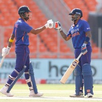 Team India struggles for score in second ODI