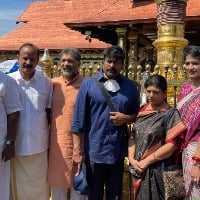 Chiranjeevi visits Sabarimala and Guruvayur temples in Kerala