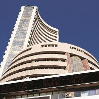 Sensex collapses amid war tensions between Ukrain and Russia