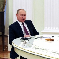 Putin, Scholz agree on need to avert war amid Ukraine tensions