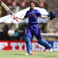 Yash Dhull hammers first century inRanji Cricket on his debut