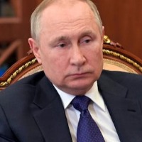 Putin has banned Russians from leaving country with over 10k dollars foreign currency 