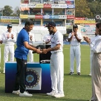 1st Test: Dravid leads felicitation of Kohli on reaching 100-Test landmark