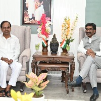 kcr comments on third front