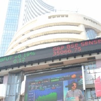 Sensex looses 1491 points