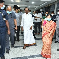 kcr visits hospital