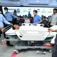 kcr visits hospital