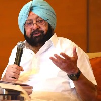Congress Never Learn Amarinder Singh Fires On Surjewala Comments