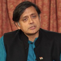 Shashi Tharoor interesting tweet on Kerala name
