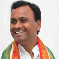 komatireddy Shocking comments on KCR