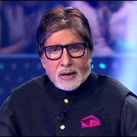 Netizens Trolling Amitabh For His Indirect Comments On Kashimir Files
