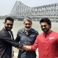 RRR speaks with the Kolkata press at the Howrah Bridge