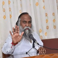 Dont Have Any Disputes With CM KCR Says Jagga Reddy