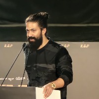 Kannada hero Yash appeals do not compare one cinema with another 