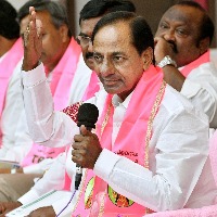 Rift widens further between Telangana Governor, CM KCR