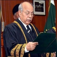 Imran proposes ex-CJP Gulzar Ahmed as caretaker PM