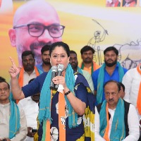 KCR fearing BJP will come to power in Telangana: Vijayashanti