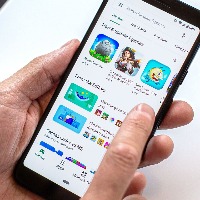 Google bans dozens of apps that were secretly gathering users data 