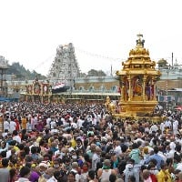 3 devotees injured in stampede for Sarva Darshan tickets at Tirupati