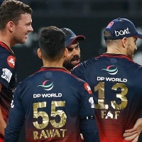 IPL 2022: RCB players wear black armbands to show solidarity with Harshal Patel