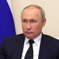 Putin eyes south, east as Russian energy supplies to west wane