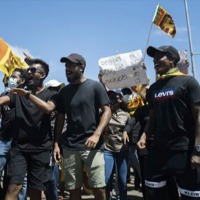 Cricket Icons Jayasuriya Ranatunga Join Street Protests In Sri Lanka
