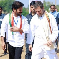 clash in congress groups in warangal infront of revanth reddy