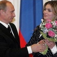Putin's 'lover' reappears with a 'new look' in Moscow