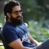 Yash gets emotional about the overwhelming success of 'KGF: Chapter 2'