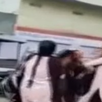 Two Girls Fight On Road