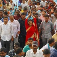 YS Sharmila gives counter to KTR