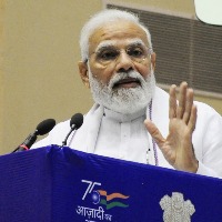 Priortise cases of 3.5 L poor undertrials on humanitarian sensibility, PM to CMs, HCs