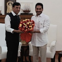 CM Jagan met union health minister in Delhi