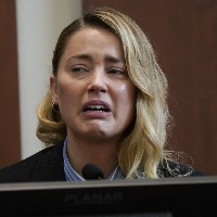 Amber Heard Cried In Court Hall