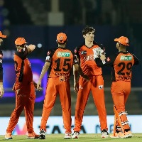 IPL Turning Point: Hyderabad's steep slide continues with Bangalore outclassing them