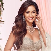 Disha Patani thanks Prabhas for spoiling her with homemade delicacies!
