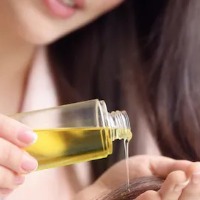 What Ayurveda says about leaving hair oil overnight is it healthy or harmful