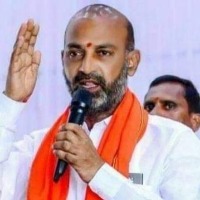 bandi sanjay comments on ktr legal notices