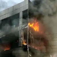 27 Dead and 40 Hospitalised In Massive Fire At 4 Storey Building In Delhi