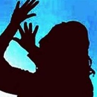 Woman Lawyer Assaulted By a Man on Busy Road In Karnataka