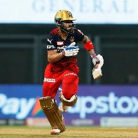 IPL 2022: Kohli blitz takes Bangalore to fourth place with 8-wicket win over Gujarat