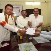 Nellore: Mekapati Vikram files nomination for Atmakur by-election