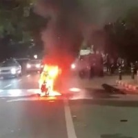 Bike catches on fire in Chennai rider escapes with minor injuries